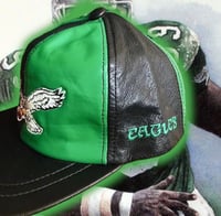 Image 2 of 💎ViNTaGe 💎 PHiLaDeLPHia EaGLeS 🦅 LeaTHeR SNaPBaCK Hat 🧢 