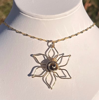 Image of Tigers Eye Flower Necklace 