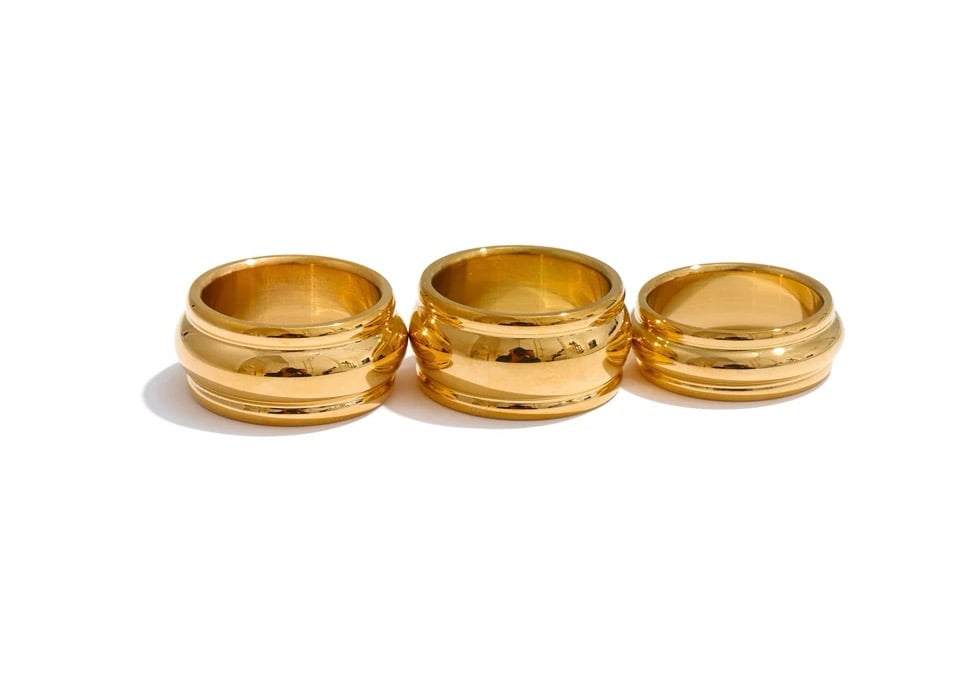 Image of NARAYA 18ct Gold Stacking Ring 