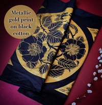 Dog rose teatowel