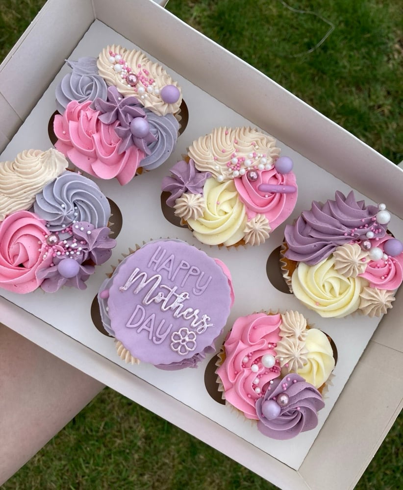 Image of Mother’s Day cupcakes 