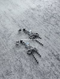 Image 3 of Icy Crystal Bow