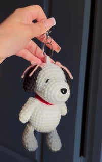 Image 2 of White Dog Key Chain 