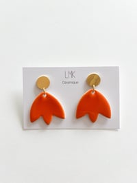 Paire de boucles d’oreilles céramique PETALAMA orange 