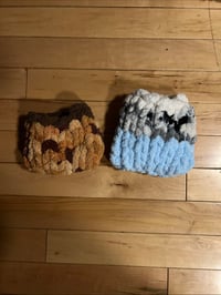 Image 3 of Chunky Knit Hand Bag