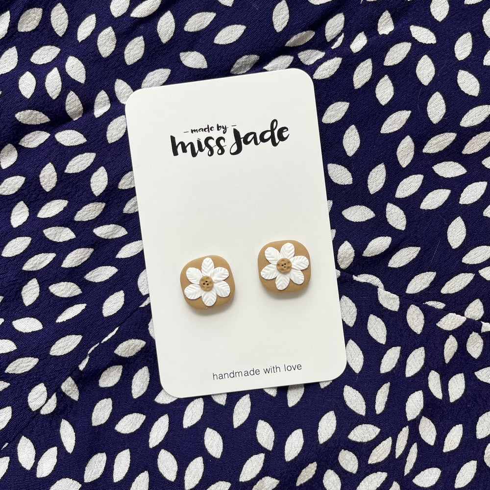 Image of Latte/white Square Flower Studs