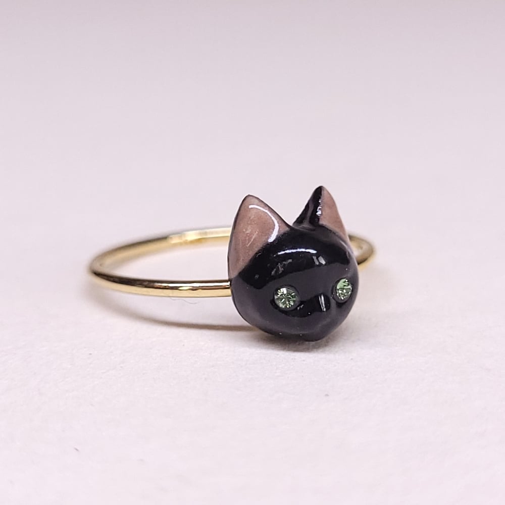 Image of Black Porcelain & Gold Filled Cat Ring