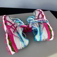 Image 4 of size: us8.5 uk6.5 eu40 cm25.5