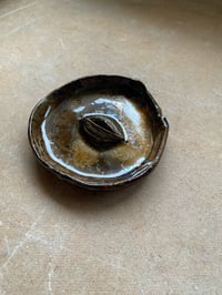 Image 2 of Grounding dish 26