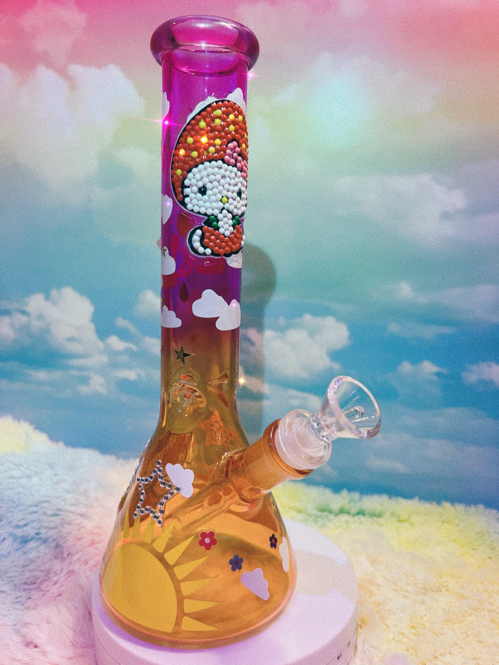 🍓 Sunrise: Hello Kitty's Ombré Delight Bong