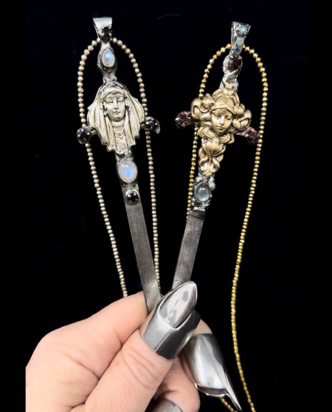 Avalon Long Sword Amulets 