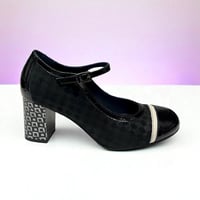 Image 1 of DORKING D8669 BLACK COMBO