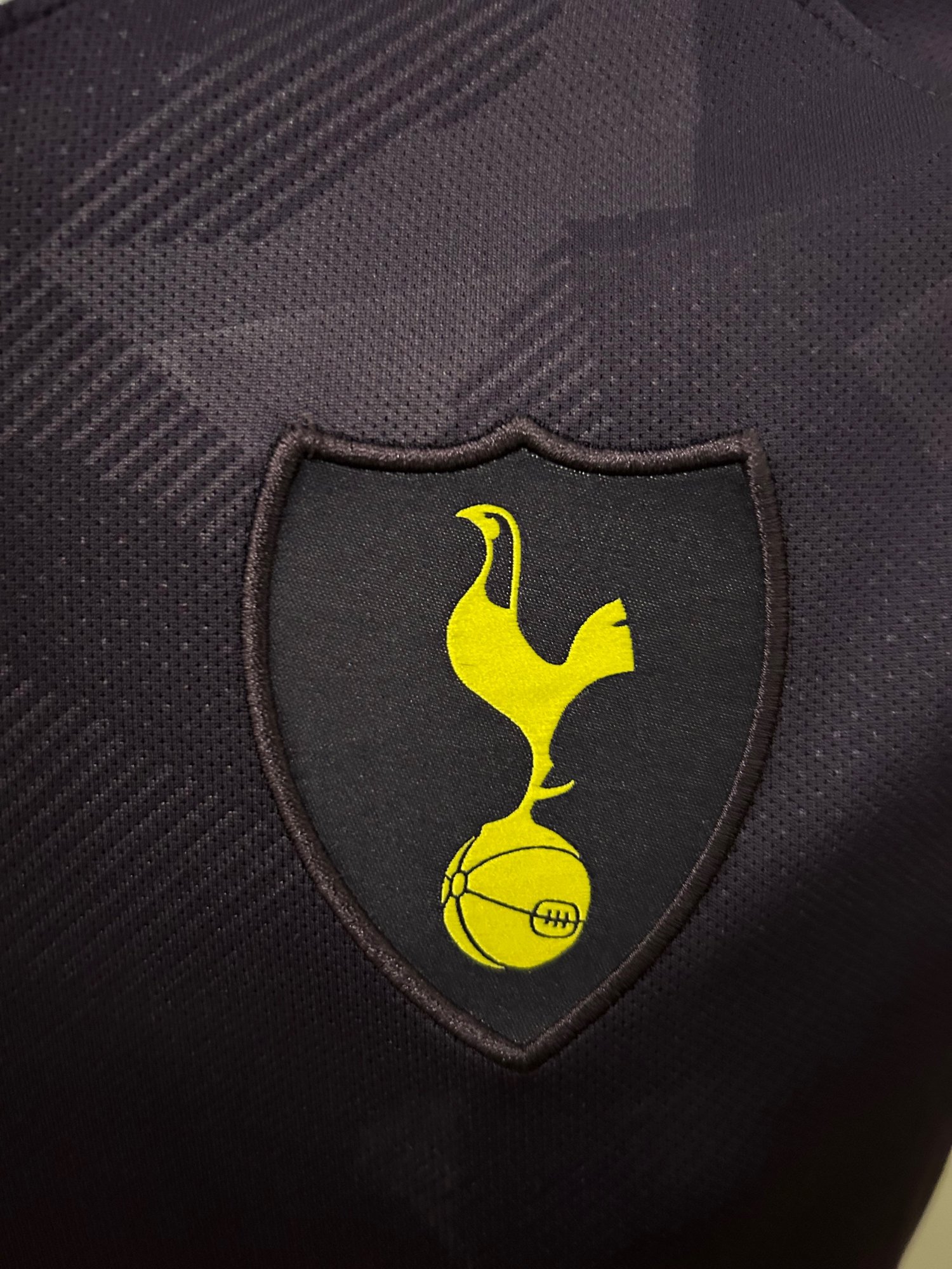 Image of Tottenham Hotspur “DELE 20” 2017/18 Third Shirt + UCL patches (S)