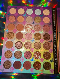 Image 5 of Selena Mega Eyeshadow Palette