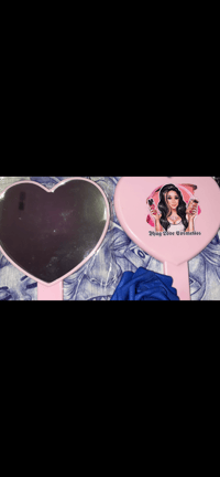Tiny’s Cute 🥰 Heart Shaped Mirrors 