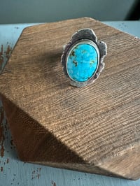 Image 5 of Size 8.5 Kingman turquoise ring with Van Gogh quote