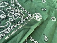 Image 3 of 80s PAISLEY BANDANA 2-PACK / GREEN&PINK