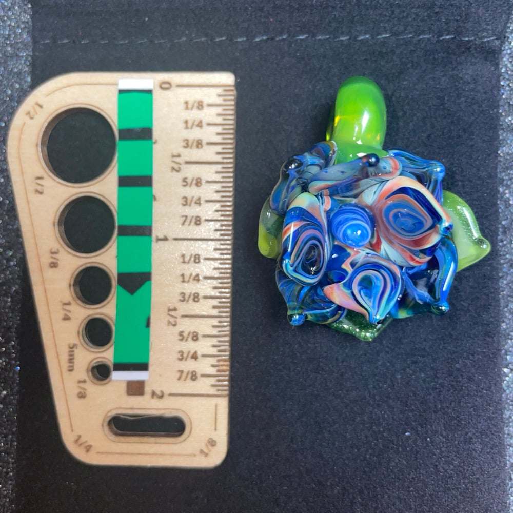 Image of Flower Pendant 18