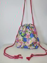 Image 1 of Bolso CAPACHA HORTENSIAS blanco