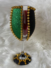 Image 1 of “Queen”