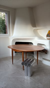 Image 3 of Table ronde teck avec rallonge pour Camille 