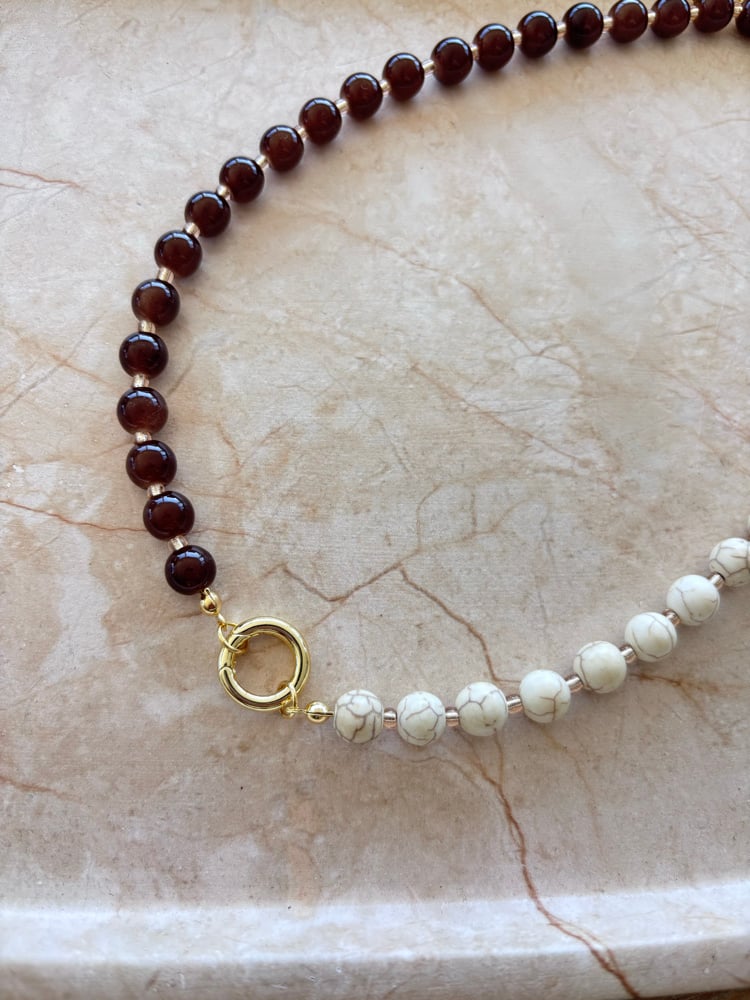 Image of Quinn - Chocolate + Natural Stone