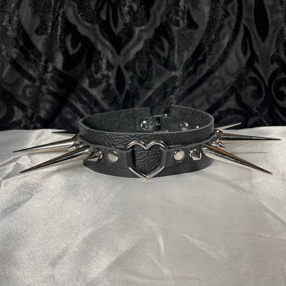 Image of Heartbreaker Collar