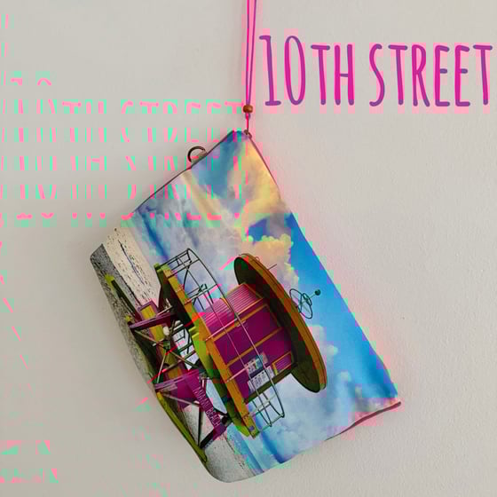 Image of Pouch L 2024