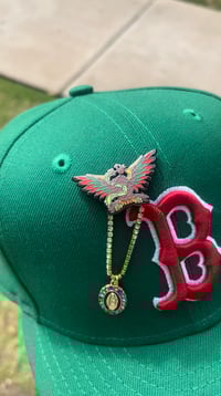 El Aguila + chain