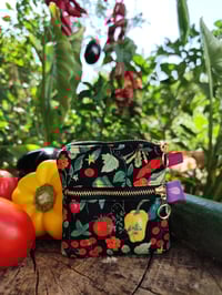 Image 2 of Monedero cuadrado doble bolsillo MARGARET HUERTA negro