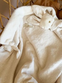 Image 4 of COUVERTURE LÉGÈRE BRODERIE BEIGE 3 OPTIONS 