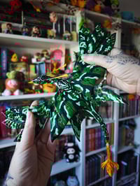 Image 4 of Ikran verde/negro/amarillo