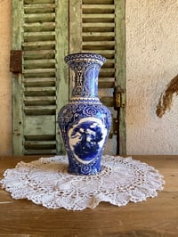 Image 2 of Le vase en faïence Delft