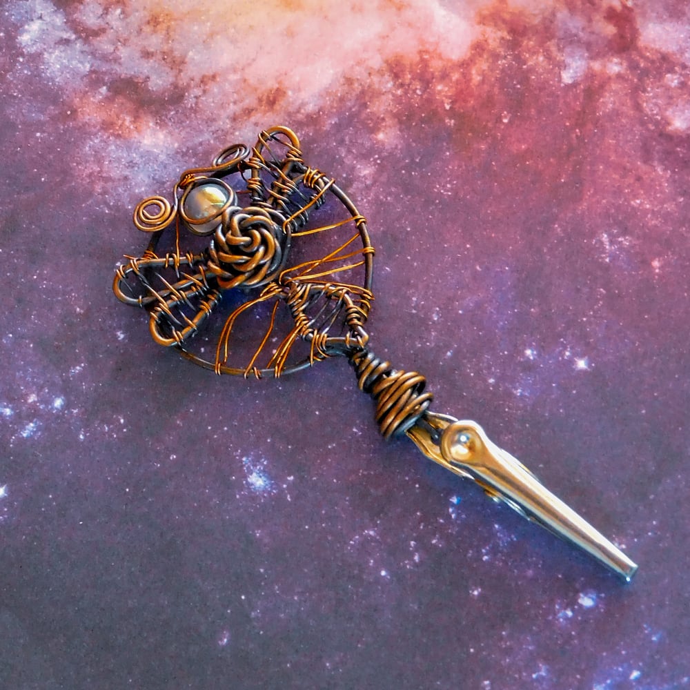 Image of Dragon Fly joint/hat/hairclip 