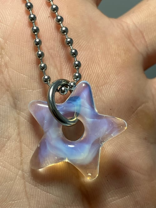 Image of opaline star 