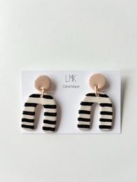 Paire de boucles d'oreilles céramique TOTEM U beige