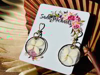 Image 2 of Pressed White Hydrangea On Small Capiz Shell