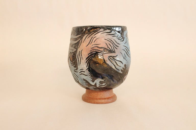 Blushy dragon goblet (minor cosmetic crack) Image 4