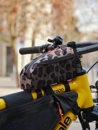 Image 1 of Sacoche top-tube léopard