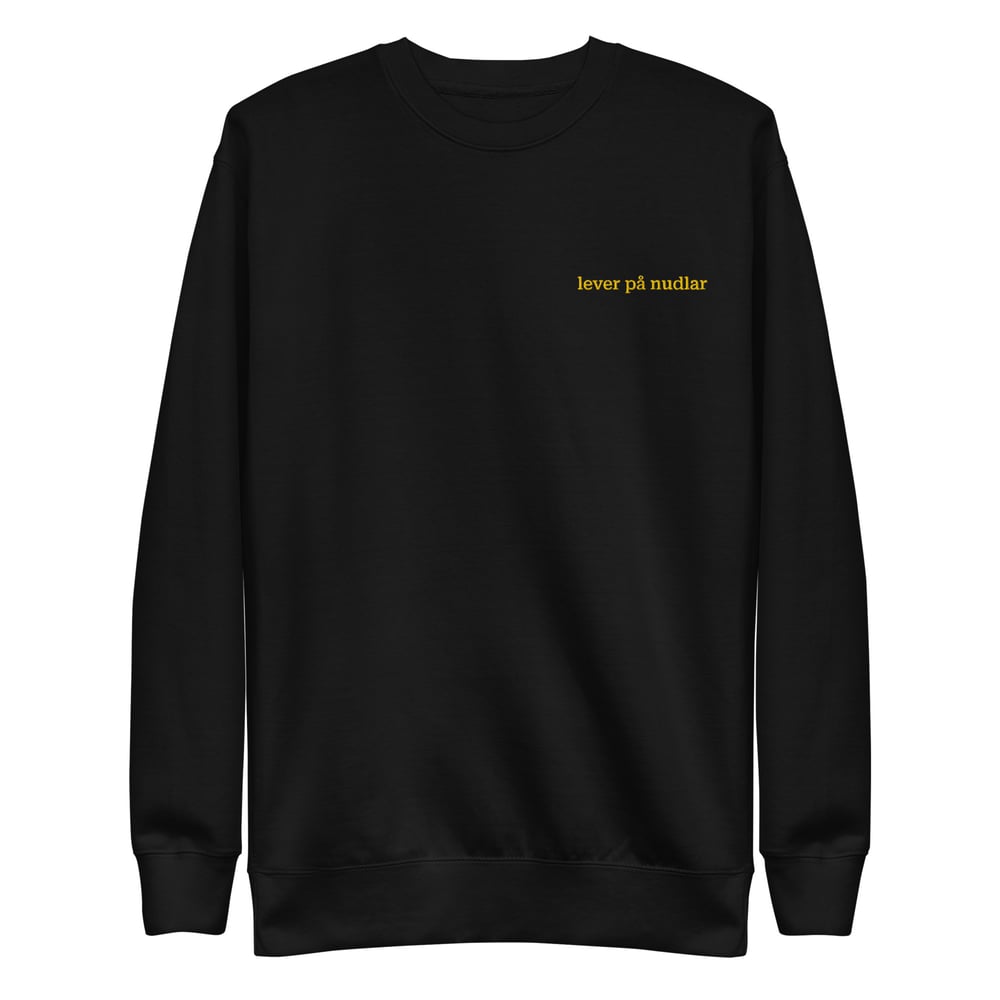 Image of Lever På Nudlar Premium Sweatshirt - Unisex