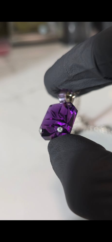 Image of Amethyst Ion pendant 