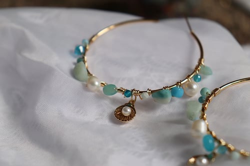 Image of By the Sea Hoops