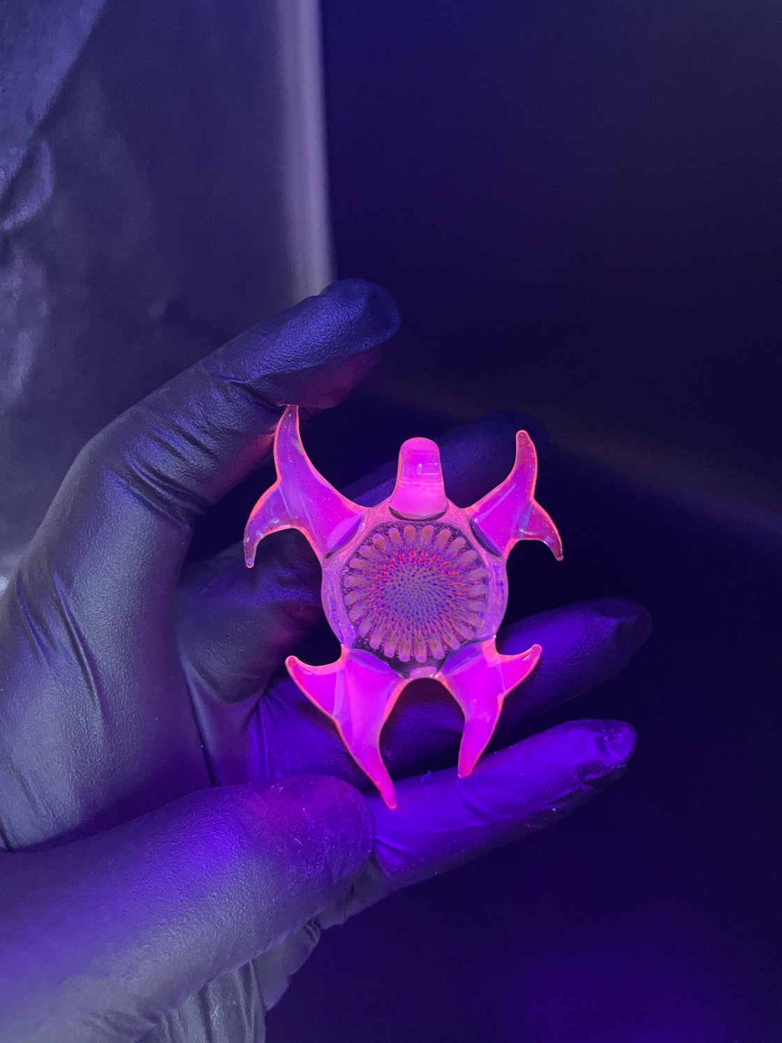 Image of Glopal UV horned implosion 