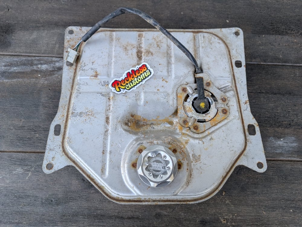 **GARAGE SALE ITEM Ruckus Fuel Tank and Kitaco Cap