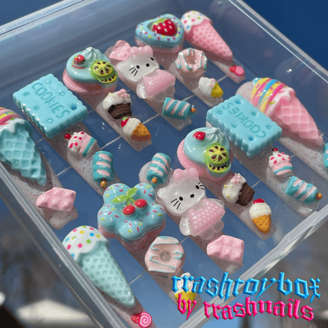 "HK Bakery" 🧁 Medium