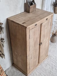 Image 3 of Le buffet d'atelier 