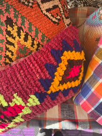 Image 1 of coussin fluo