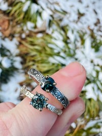 Image 10 of size 9 paisley ring with blue spinel