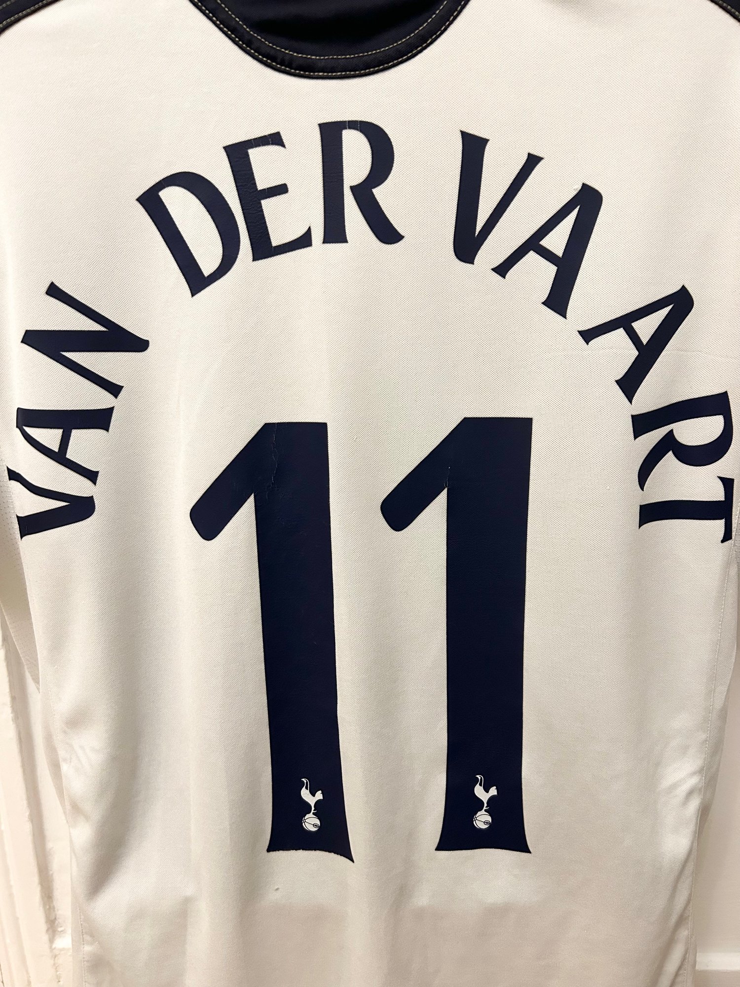 Image of Tottenham Hotspur “VAN DER VAART 11” 2010/11 Home Cup Shirt + patches (M)