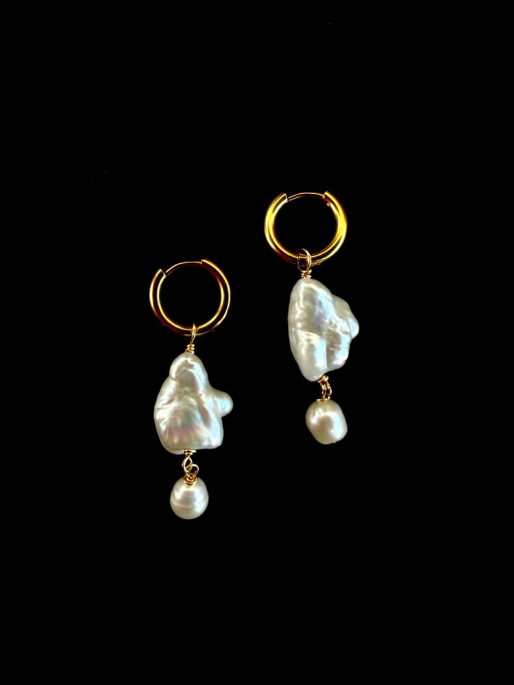 Image of Amelia earrings 